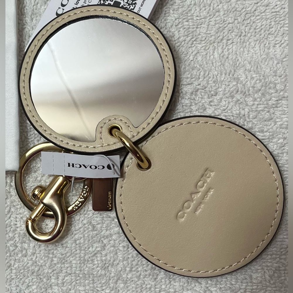 $3 START COACH KEYCHAIN WITH MIRROR NEW W TAGS AND RED COACH GIFT BAG $68 RET - Picture 11 of 14